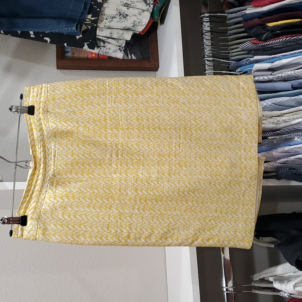 Yellow / white checked skirt